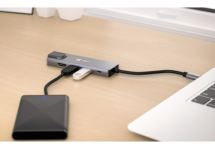 Xtech - Hub - 5 puertos - 5-in-1 USB-C® RJ-45 XTC-5