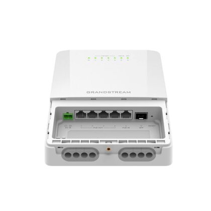 Switch GrandStream GWN7710R de 6 puertos 5GE y 1x SFP+, clasificación IP66