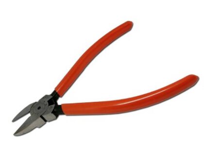 Pinza de corte Santus ST-22M, de boca plana para corte en diagonal, de 6" / 150mm